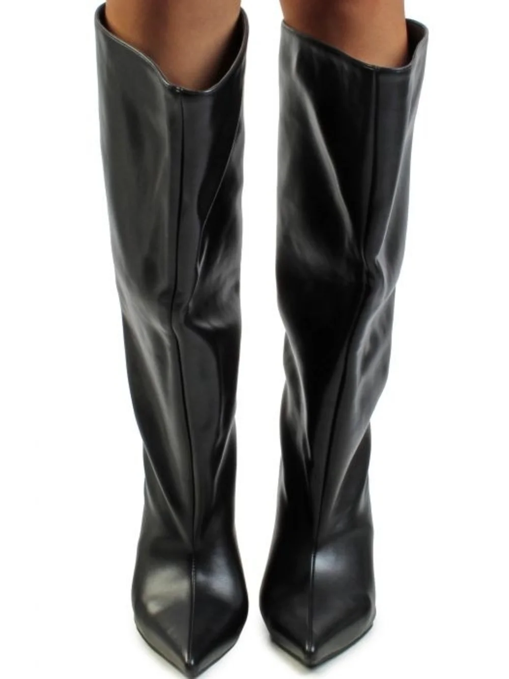 Azalea Wang sleek black
